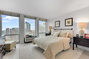 111 E Chestnut St, Chicago, IL 60611 - Photo 11