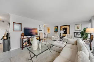 111 E Chestnut St, Chicago, IL 60611 - Photo 9