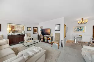 111 E Chestnut St, Chicago, IL 60611 - Photo 7