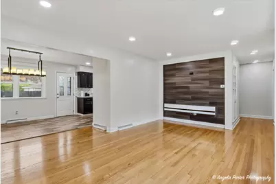 1320 Glenwood Avenue, Waukegan, IL 60085 - Photo 9