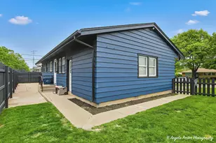 1320 Glenwood Ave, Waukegan, IL 60085 - Photo 5
