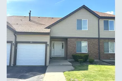 1511 Longwood Drive #1511, Sycamore, IL 60178 - Photo 1