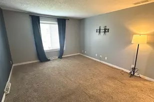1511 Longwood Dr, Sycamore, IL 60178 - Photo 13