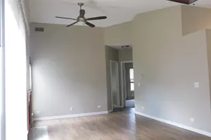 1060 Stillwater Rd, Elgin, IL 60120 - Photo 7