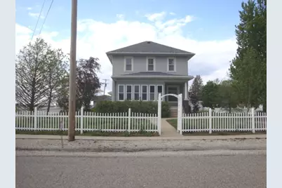 429 W Koplin Avenue, Cissna Park, IL 60924 - Photo 1