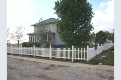 429 W Koplin Avenue, Cissna Park, IL 60924 - Photo 3