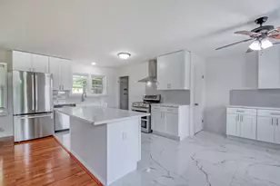 547 Reese Ave, East Dundee, IL 60118 - Photo 5