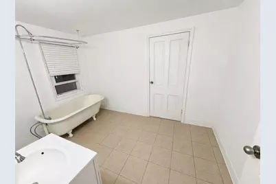 230 E Elm Street, Sycamore, IL 60178 - Photo 21