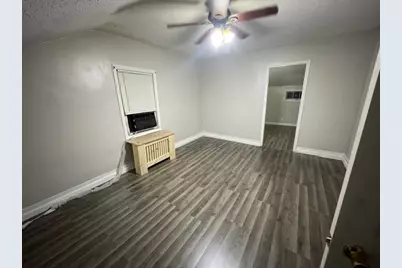 230 E Elm Street, Sycamore, IL 60178 - Photo 15