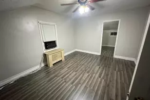 230 E Elm St, Sycamore, IL 60178 - Photo 15