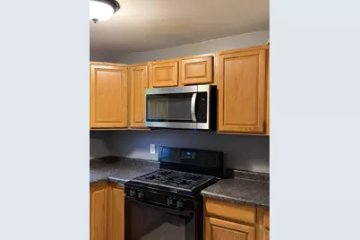 230 E Elm Street, Sycamore, IL 60178 - Photo 7