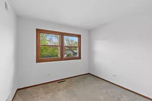 1101 Burr St, Lake in the Hills, IL 60156 - Photo 11