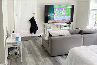 648.5 W Roscoe Street #2S, Chicago, IL 60657 - Photo 9
