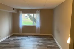 5S066 Pebblewood Ln, Naperville, IL 60563 - Photo 13