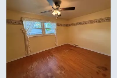5804 W 59th Street, Chicago, IL 60638 - Photo 11
