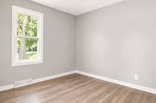 5301 West Ln, McCullom Lake, IL 60050 - Photo 15