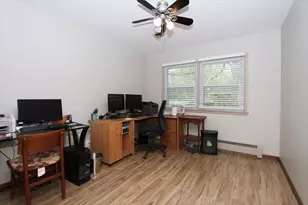 39W609 Lori Ln, Elgin, IL 60124 - Photo 21