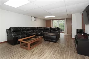 39W609 Lori Ln, Elgin, IL 60124 - Photo 11