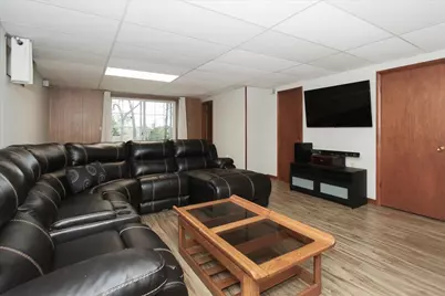 39W609 Lori Lane, Elgin, IL 60124 - Photo 13