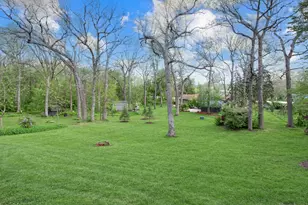 39W609 Lori Ln, Elgin, IL 60124 - Photo 29