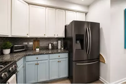924 W Wolfram Street #1, Chicago, IL 60657 - Photo 5