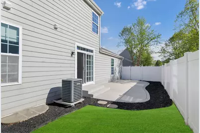3627 Hyde Park Court, Elgin, IL 60124 - Photo 29