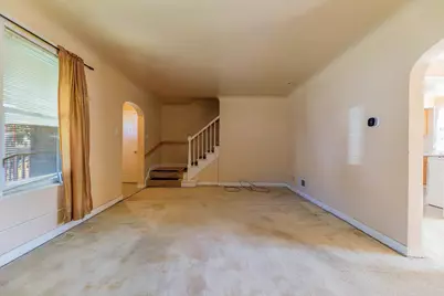 10211 S Eberhart Avenue, Chicago, IL 60628 - Photo 3