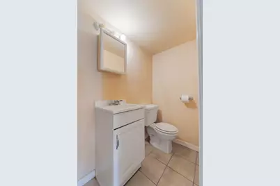 10211 S Eberhart Avenue, Chicago, IL 60628 - Photo 17