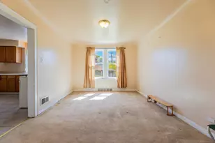 10211 S Eberhart Ave, Chicago, IL 60628 - Photo 5
