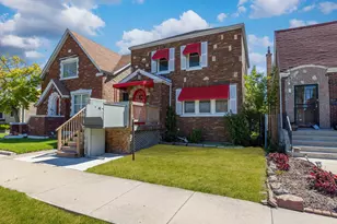 10211 S Eberhart Ave, Chicago, IL 60628 - Photo 21