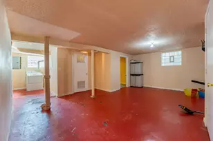 10211 S Eberhart Ave, Chicago, IL 60628 - Photo 13