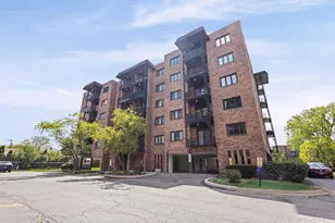 9331 Landings Ln, Des Plaines, IL 60016 - Photo 7