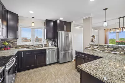 9331 Landings Lane #605, Des Plaines, IL 60016 - Photo 3