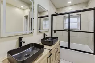 1337 S Austin Blvd, Cicero, IL 60804 - Photo 11