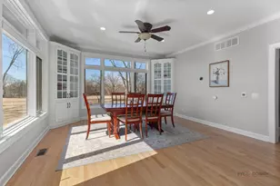 13 Kensington Dr, North Barrington, IL 60010 - Photo 11