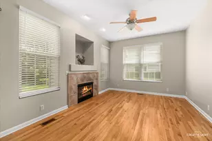 209 Grays Dr, Oswego, IL 60543 - Photo 5