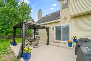 609 Plymouth Ct, Oswego, IL 60543 - Photo 31