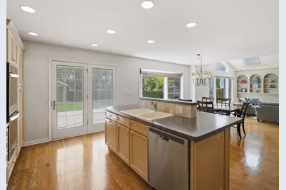 8841 N Birch Avenue, Morton Grove, IL 60053 - Photo 15