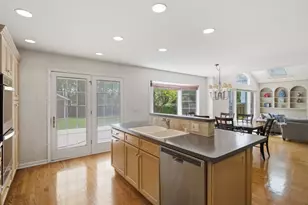 8841 N Birch Ave, Morton Grove, IL 60053 - Photo 15