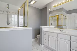8841 N Birch Ave, Morton Grove, IL 60053 - Photo 23