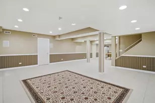 8841 N Birch Ave, Morton Grove, IL 60053 - Photo 29