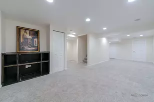 7943 Dada Dr, Gurnee, IL 60031 - Photo 33