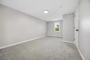 2812 20th St, Rockford, IL 61109 - Photo 17