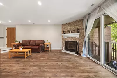 423 Ramblewood Drive #D, Glen Ellyn, IL 60137 - Photo 9