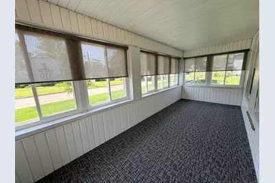 301 W 2nd Street, Gilman, IL 60938 - Photo 11