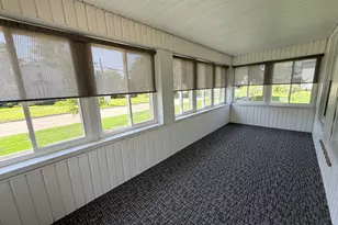 301 W 2nd St, Gilman, IL 60938 - Photo 11