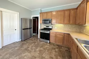 301 W 2nd St, Gilman, IL 60938 - Photo 5