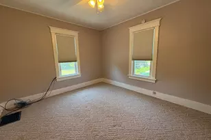 301 W 2nd St, Gilman, IL 60938 - Photo 13