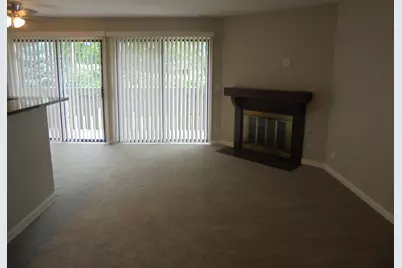 4730 Calvert Drive #C2, Rolling Meadows, IL 60008 - Photo 5