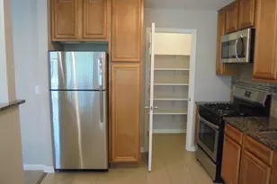 4730 Calvert Dr, Rolling Meadows, IL 60008 - Photo 13